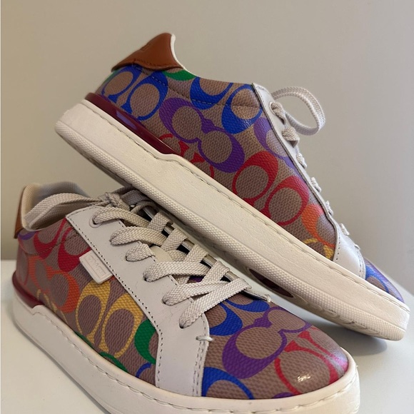 Multi color Coach shoes used once regular shoe size is 6 , in good condition - Picture 3 of 3